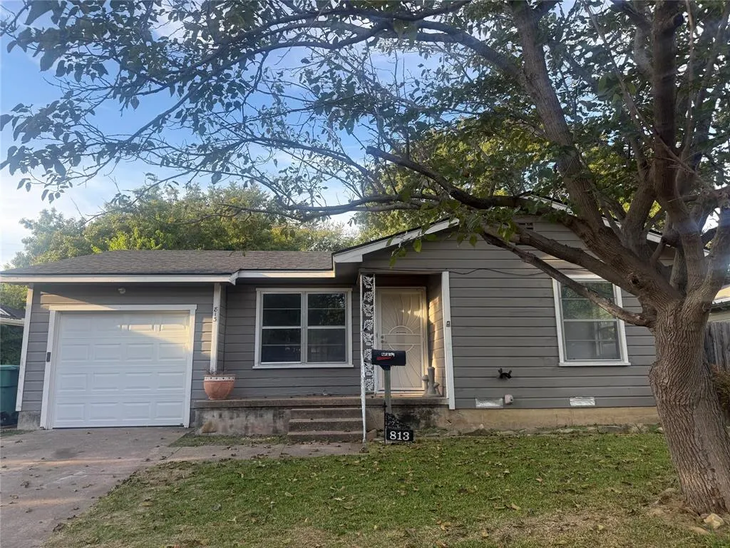 813 E Centennial Street