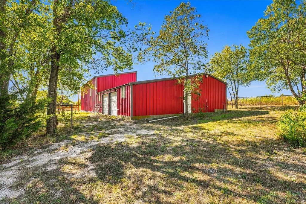 211 Hunter Pass