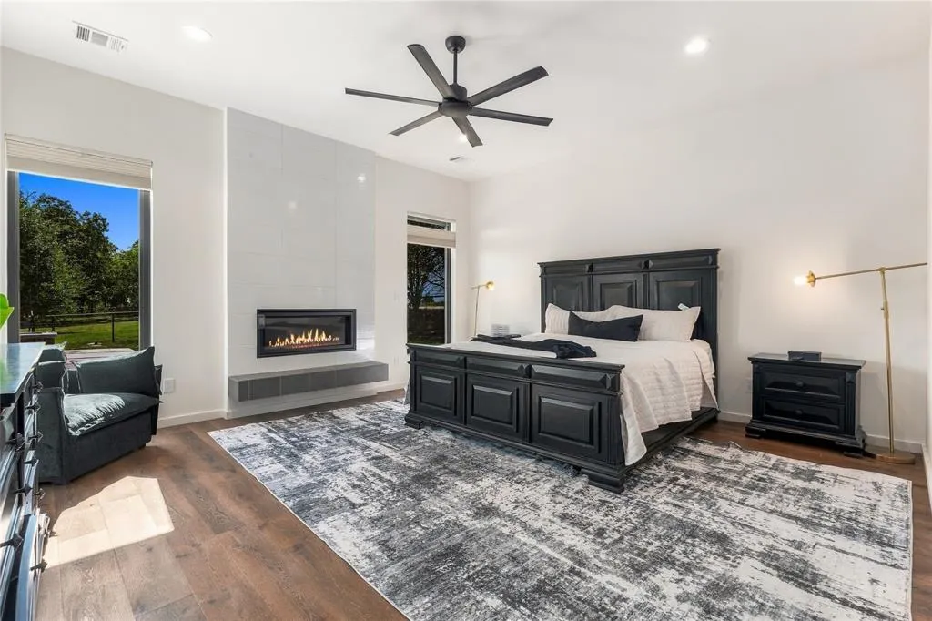211 Hunter Pass