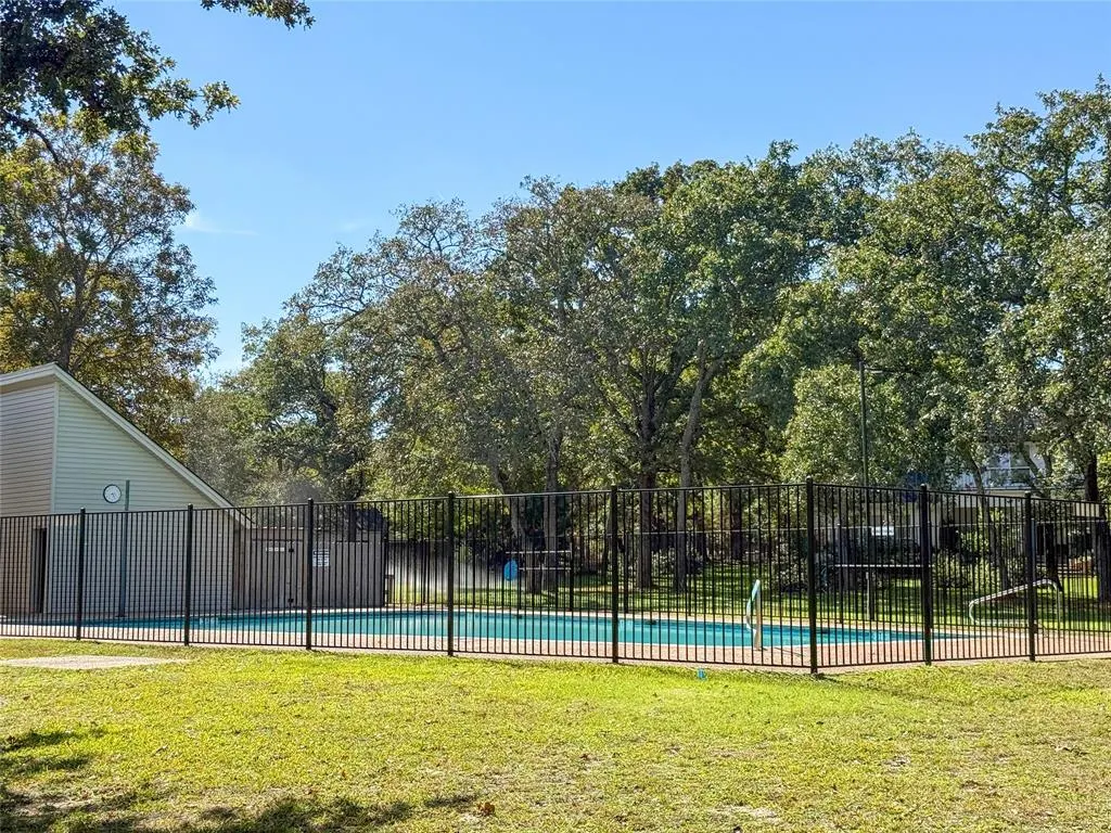 7386 Clint Ct