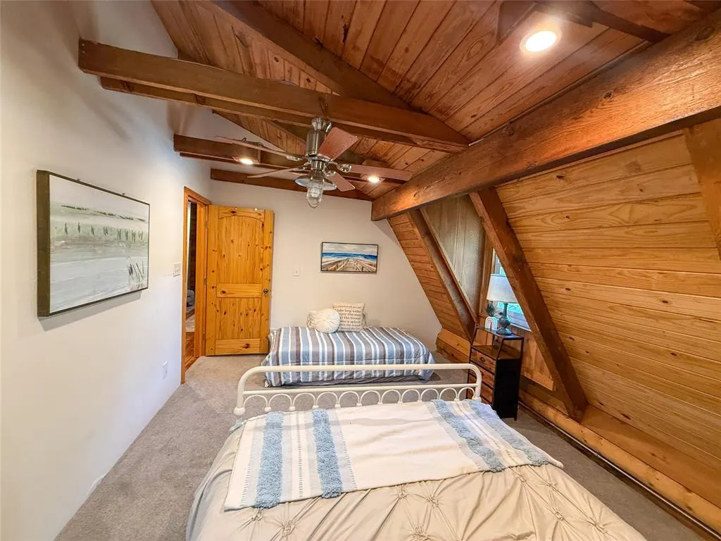 7386 Clint Ct