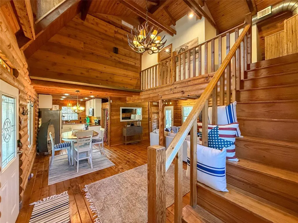 7386 Clint Ct