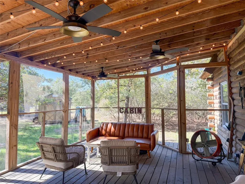 7386 Clint Ct