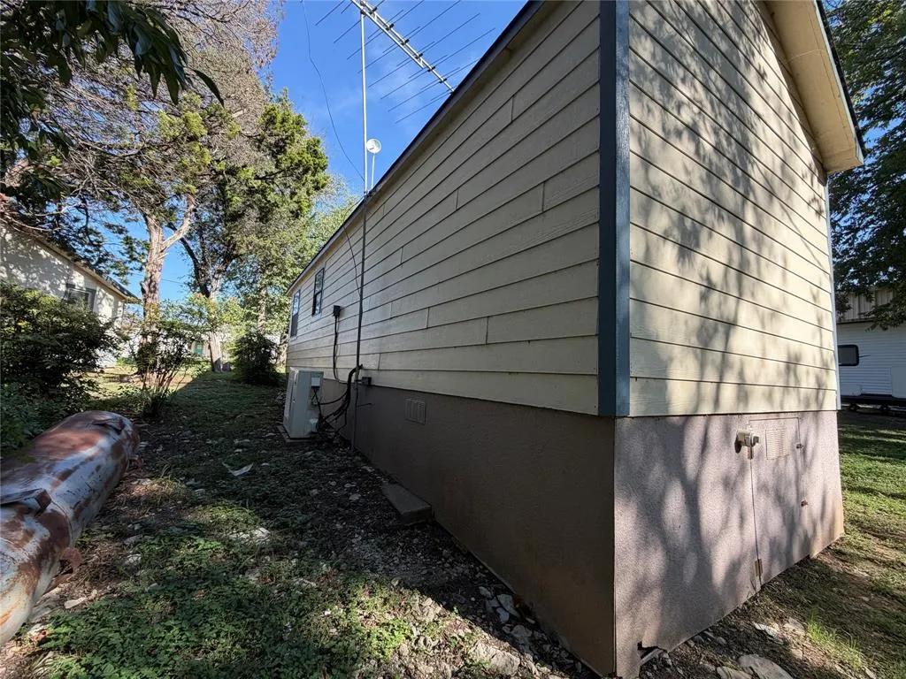 187 County Road 1806