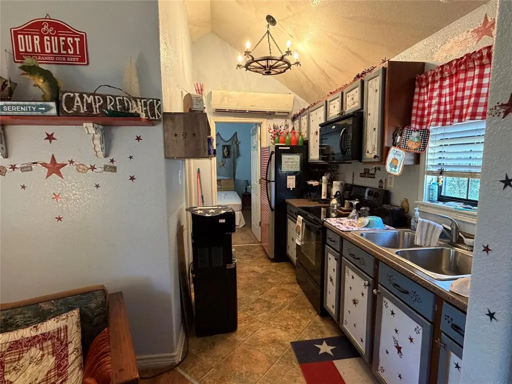 187 County Road 1806