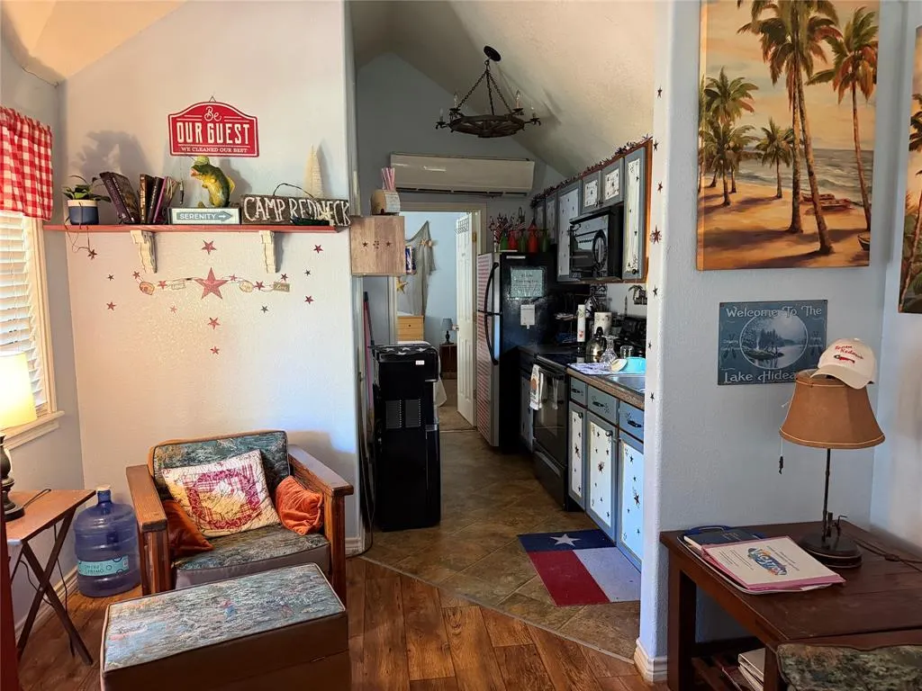 187 County Road 1806