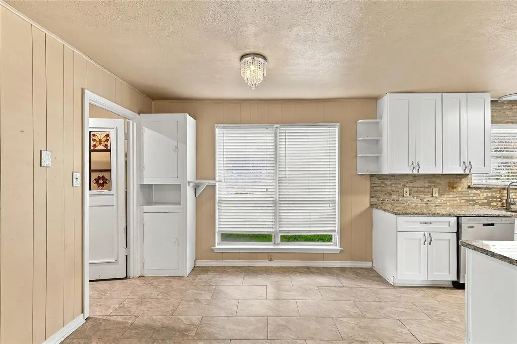 145 Hillside Lane