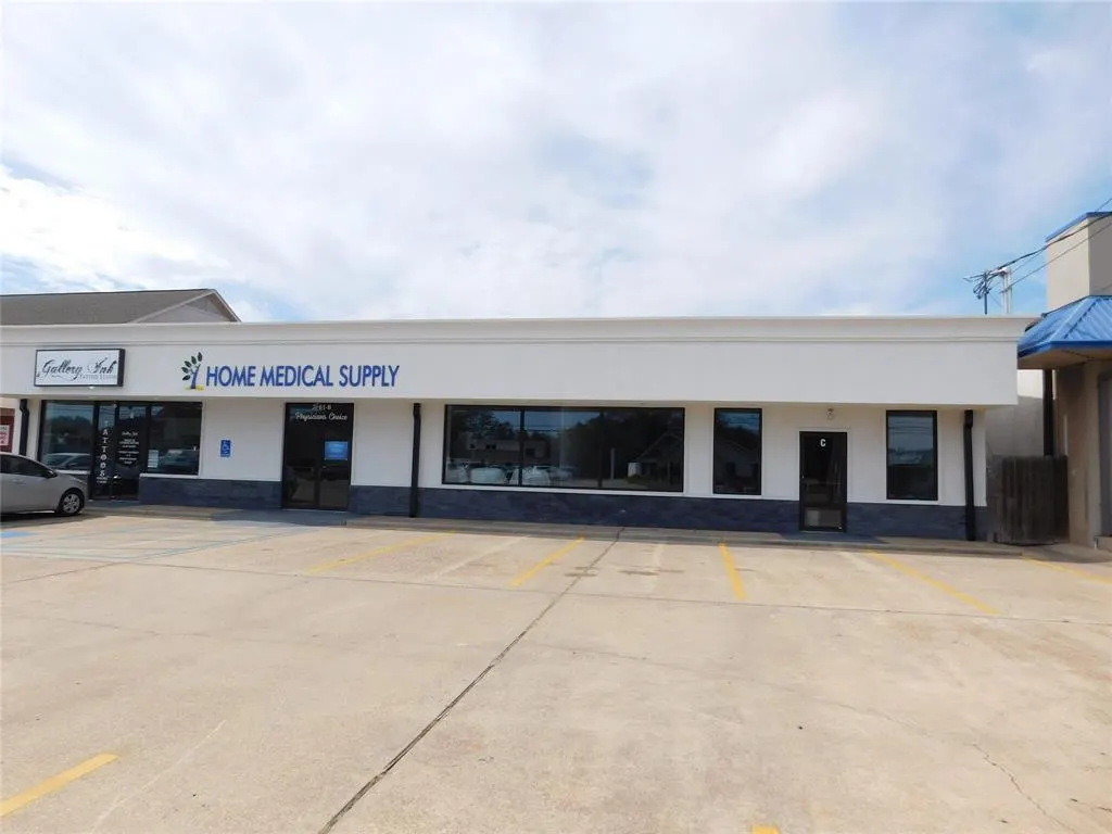 2161 Airline Drive #C