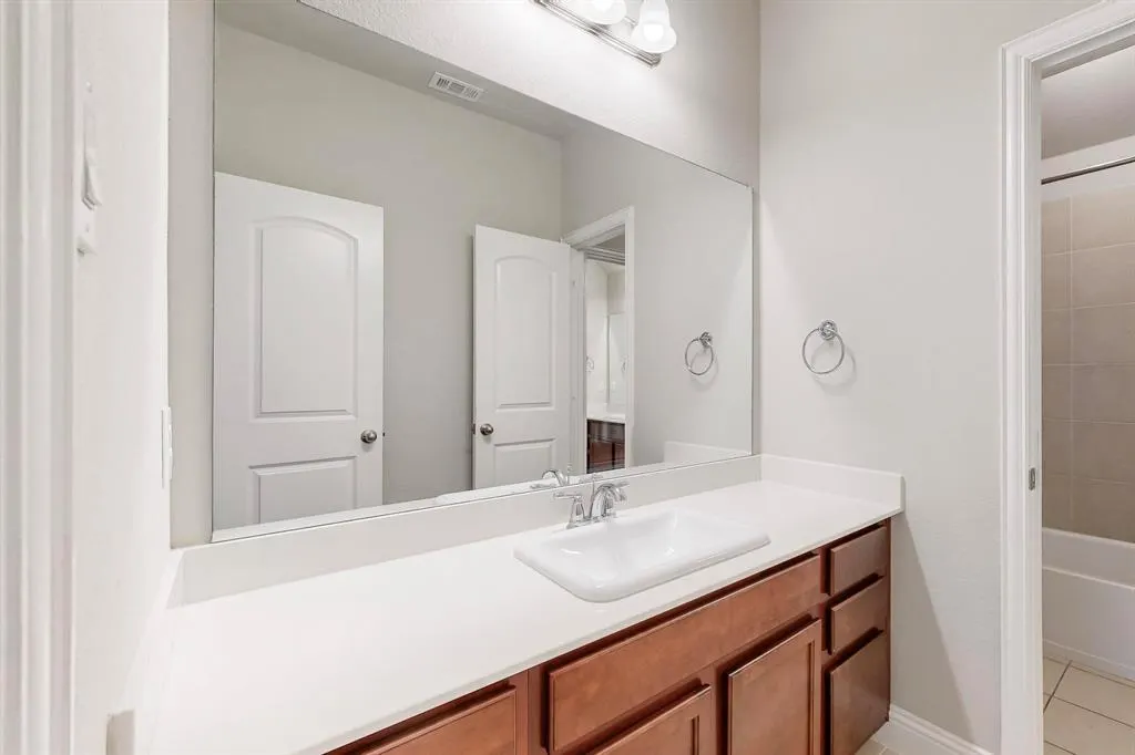 2844 Hackberry Creek Trail
