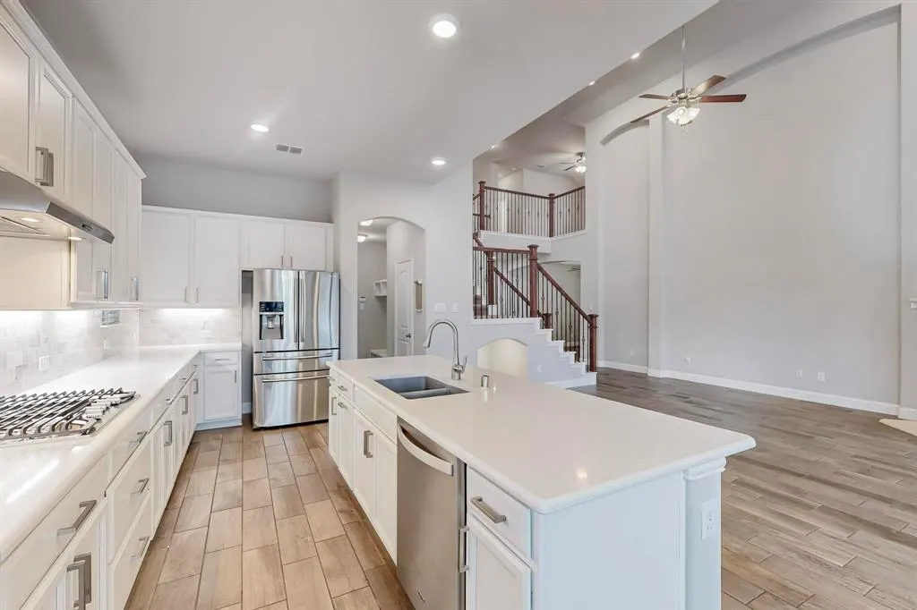 2844 Hackberry Creek Trail