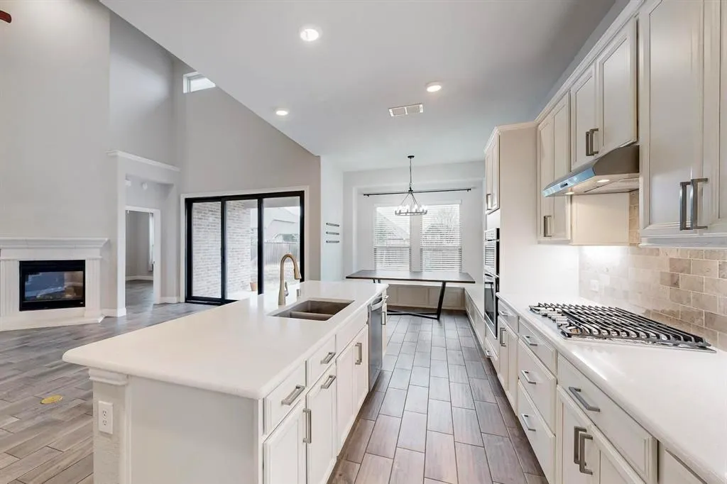 2844 Hackberry Creek Trail