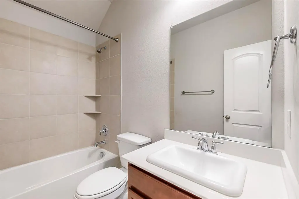 2844 Hackberry Creek Trail