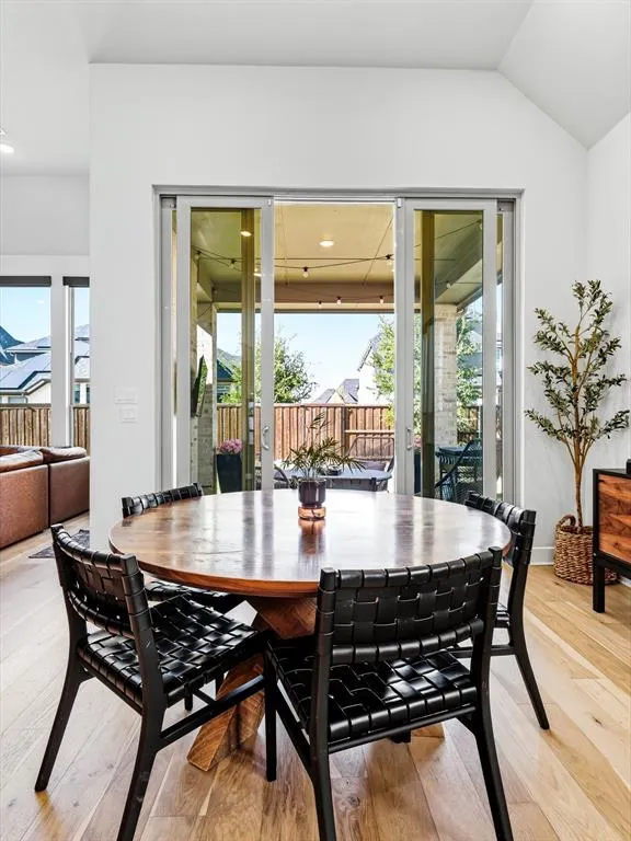 2370 Rainforest Drive