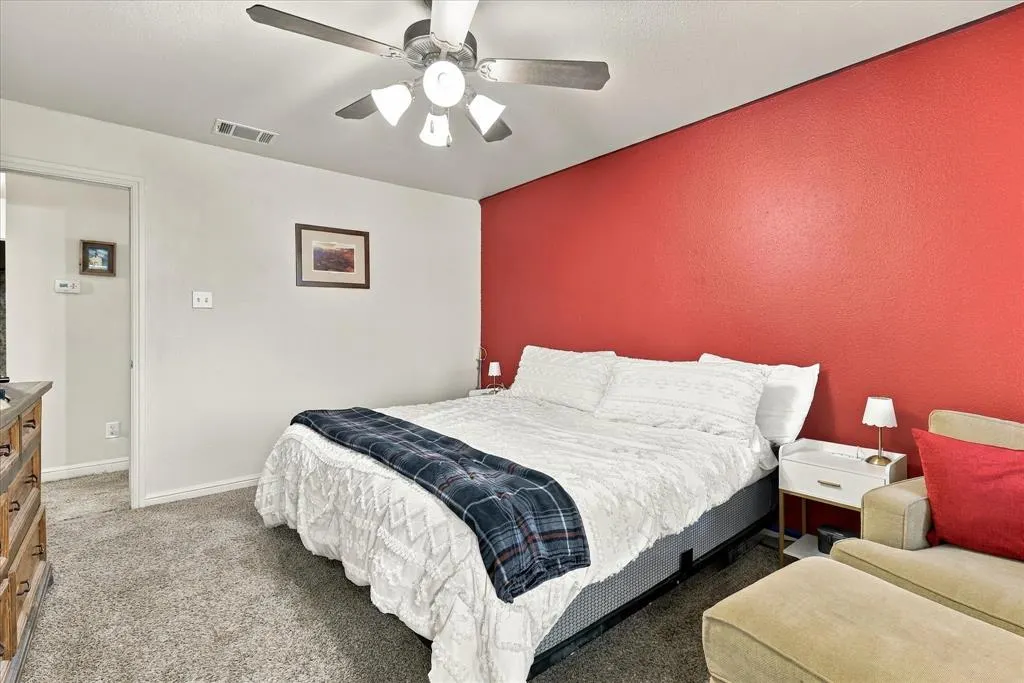 2924 Englefield Green