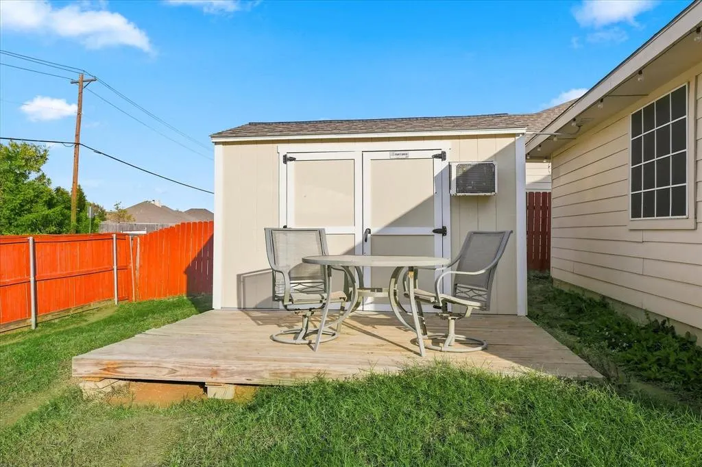 2924 Englefield Green