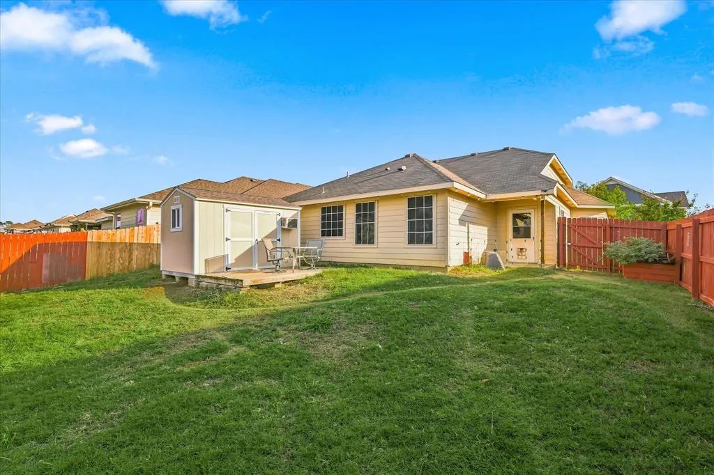 2924 Englefield Green