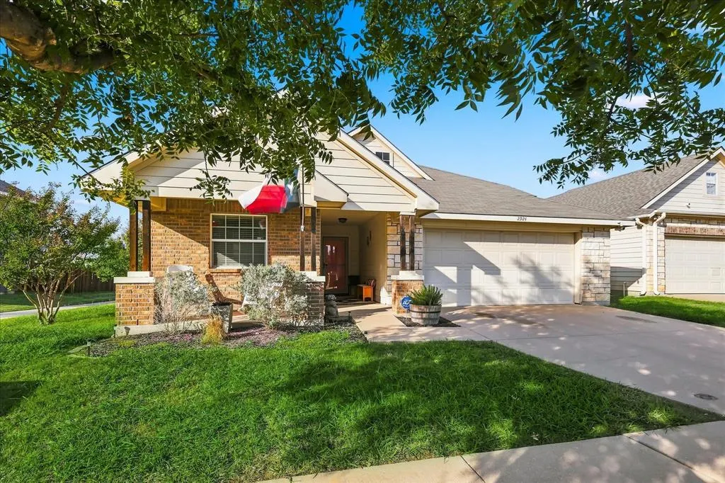 2924 Englefield Green
