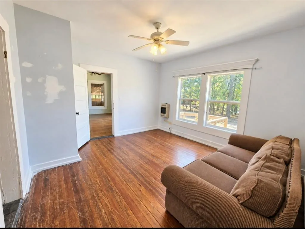 109 County Road 4835
