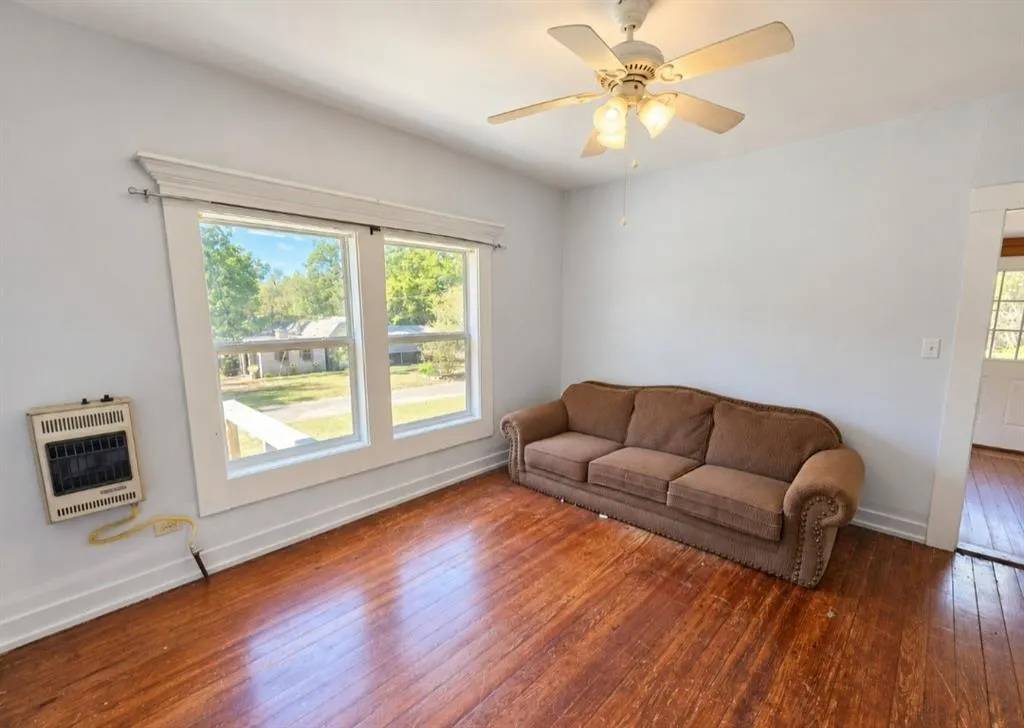 109 County Road 4835