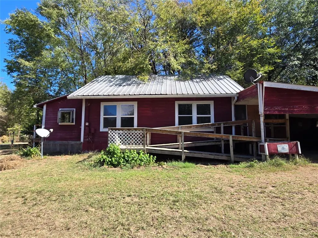 109 County Road 4835