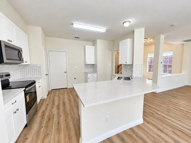 4617 Sandera Lane