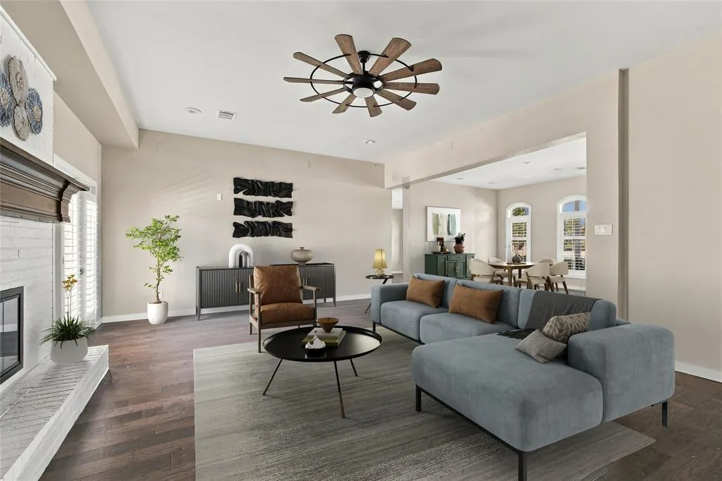 15 Brookhollow Circle