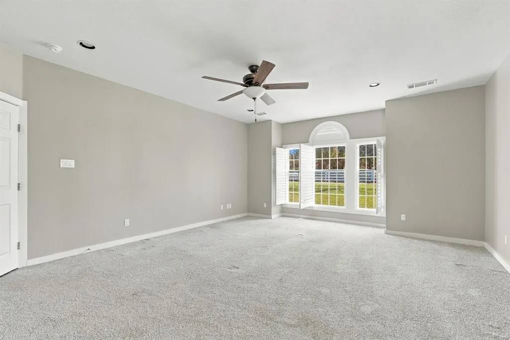 15 Brookhollow Circle