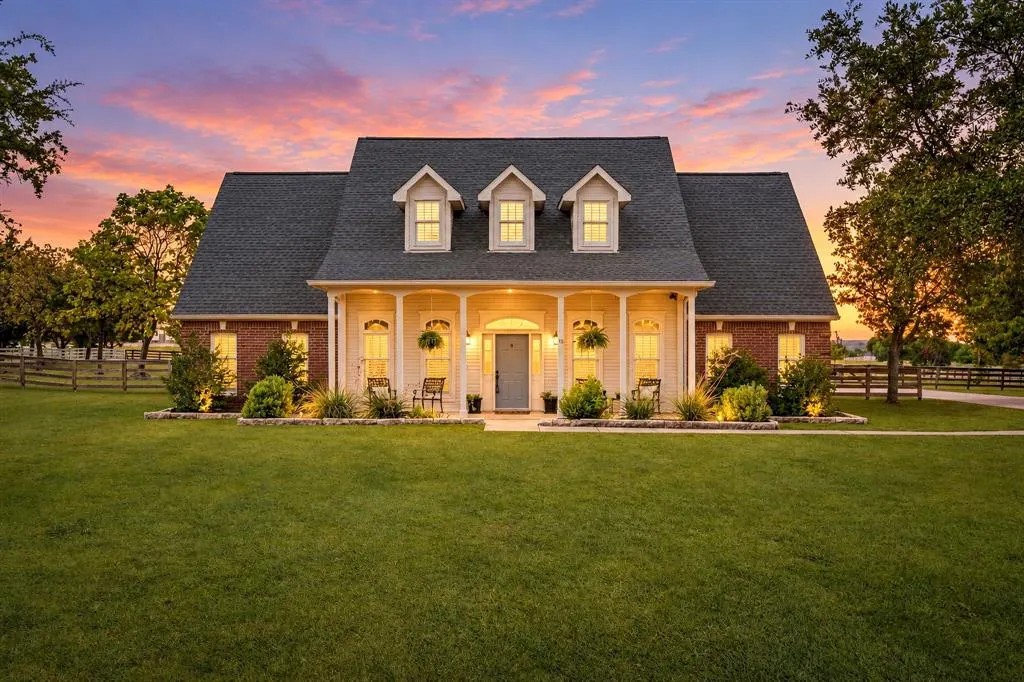 15 Brookhollow Circle