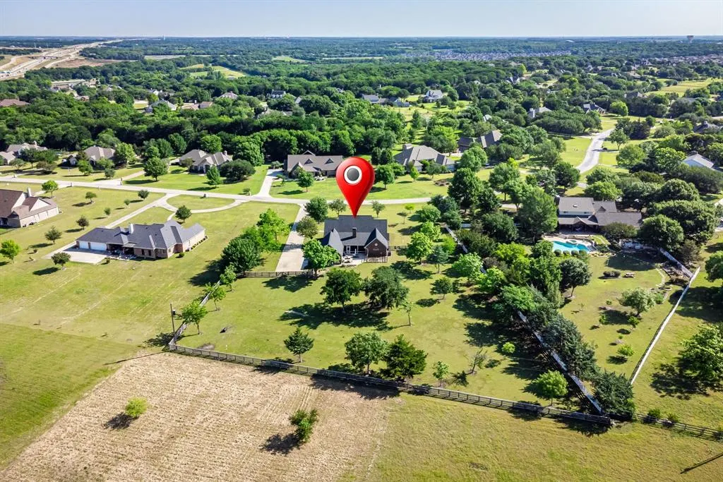 15 Brookhollow Circle
