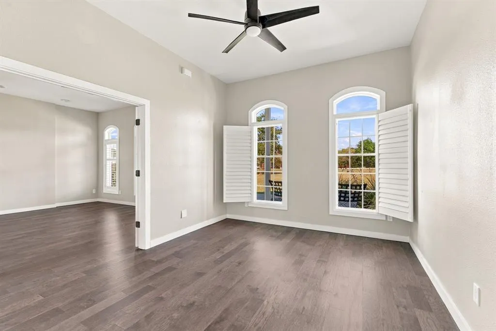 15 Brookhollow Circle