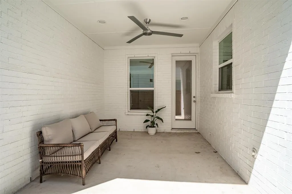 306 Sunset Lane