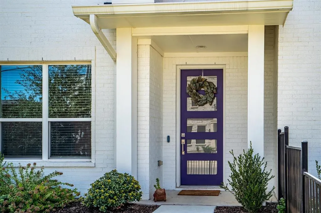 306 Sunset Lane