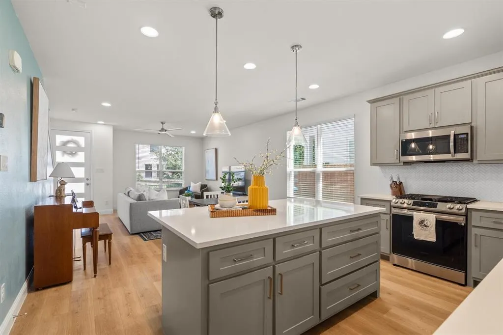306 Sunset Lane
