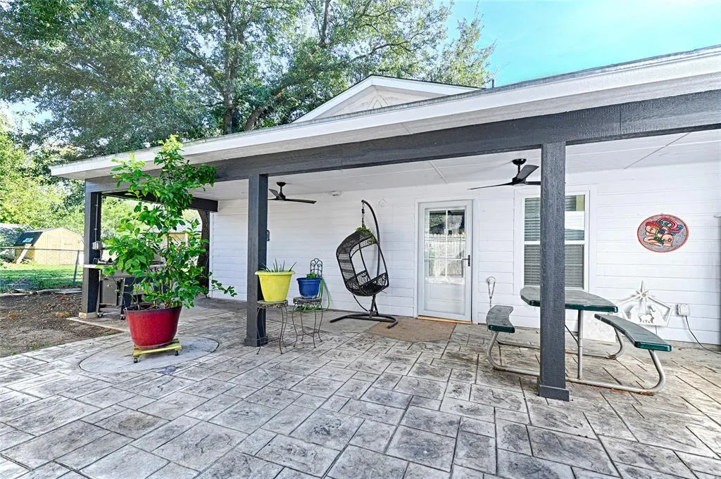 405 Vicki Street