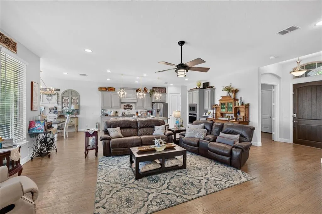 2525 Perdenales Drive