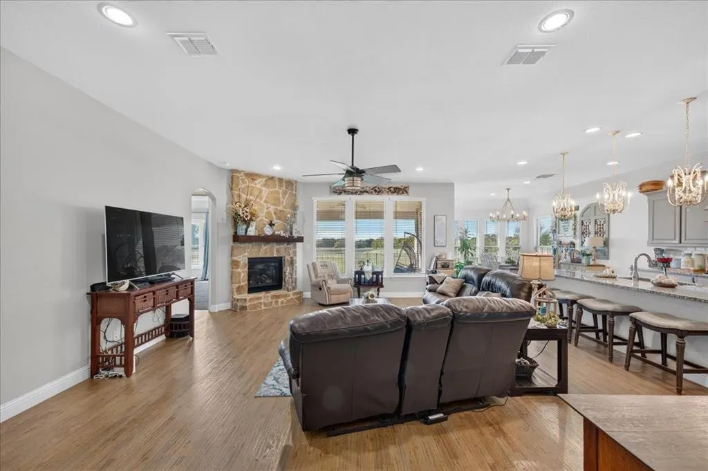 2525 Perdenales Drive