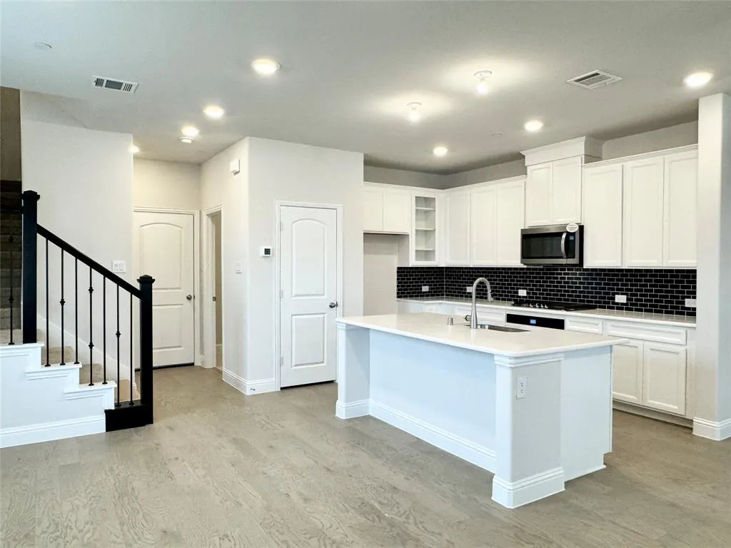 7856 Manilla Drive