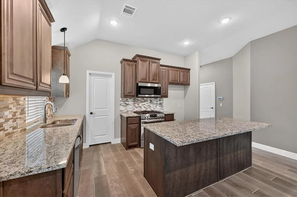 1941 Silverleaf Drive
