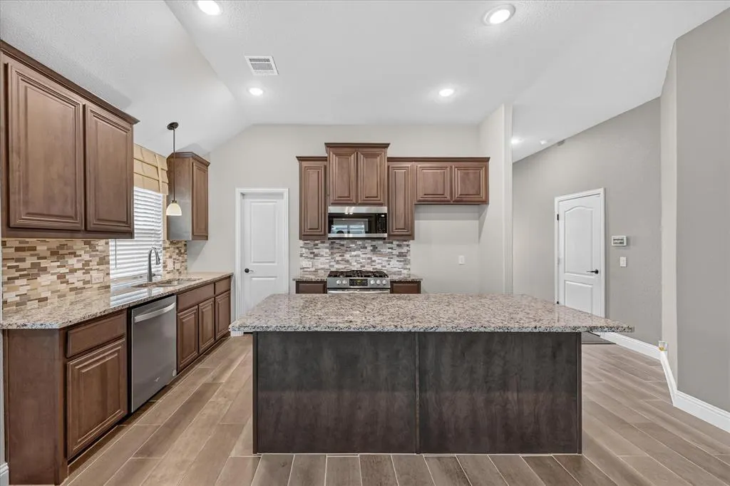 1941 Silverleaf Drive