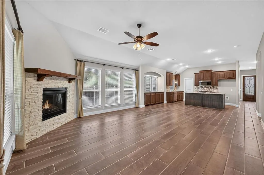 1941 Silverleaf Drive