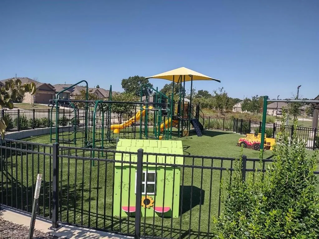 109 Blossom Trail
