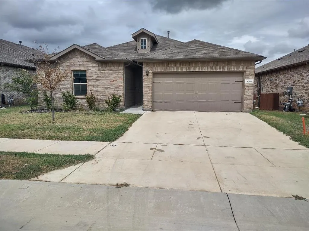 109 Blossom Trail