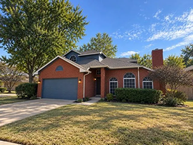 2410 Whispering Cove