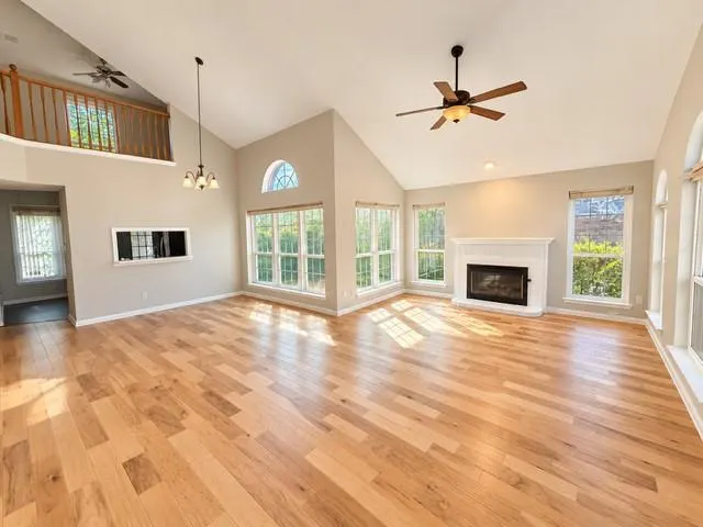 2410 Whispering Cove
