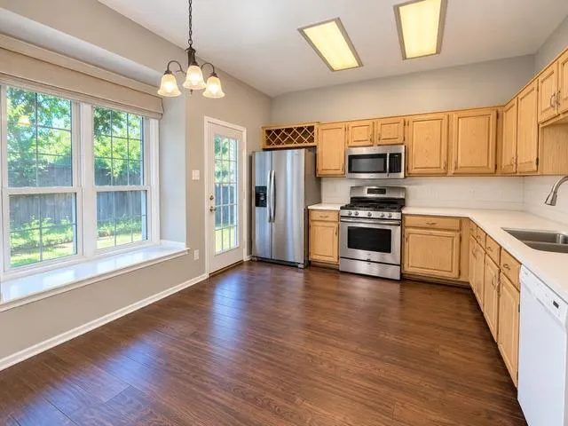 2410 Whispering Cove