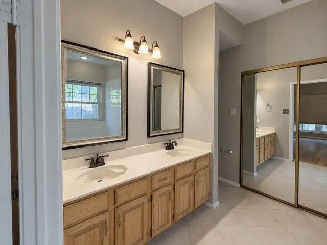 2410 Whispering Cove