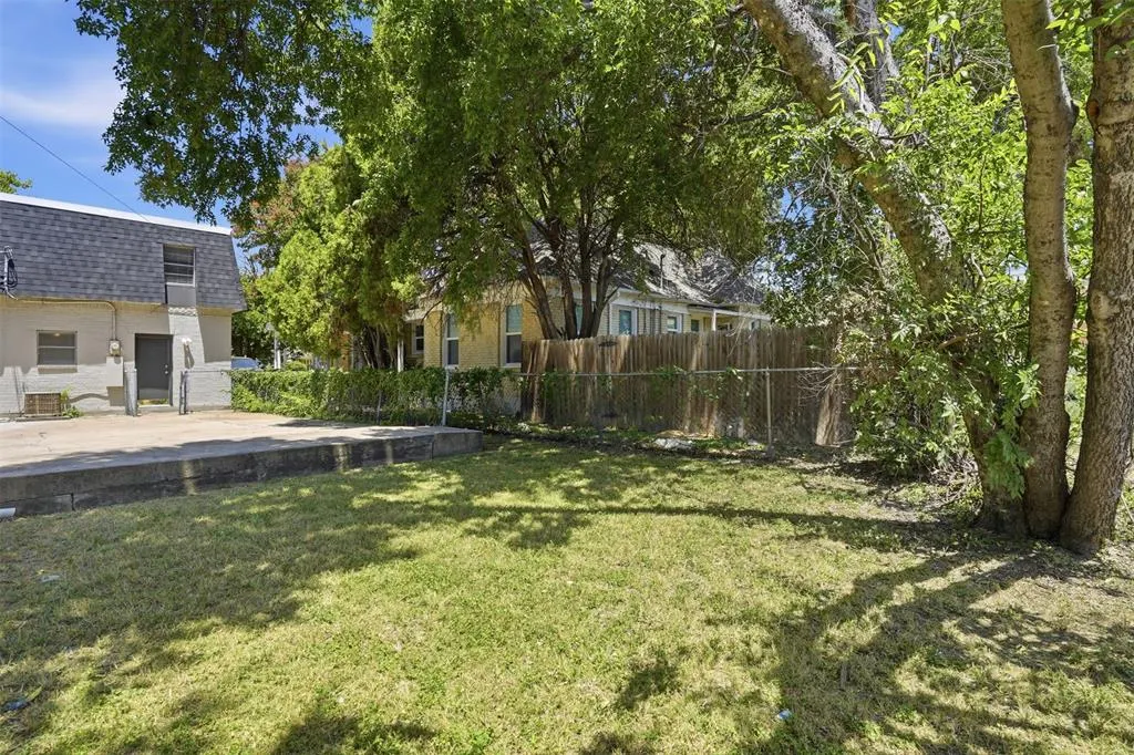 3209 Rogers Avenue