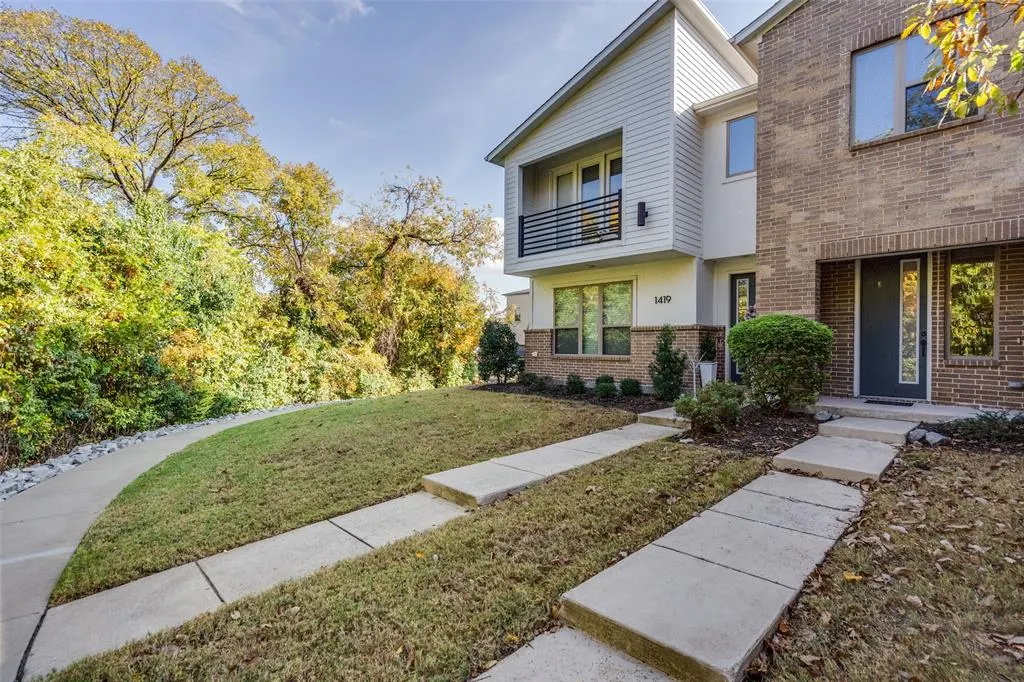 1423 Lamb Drive