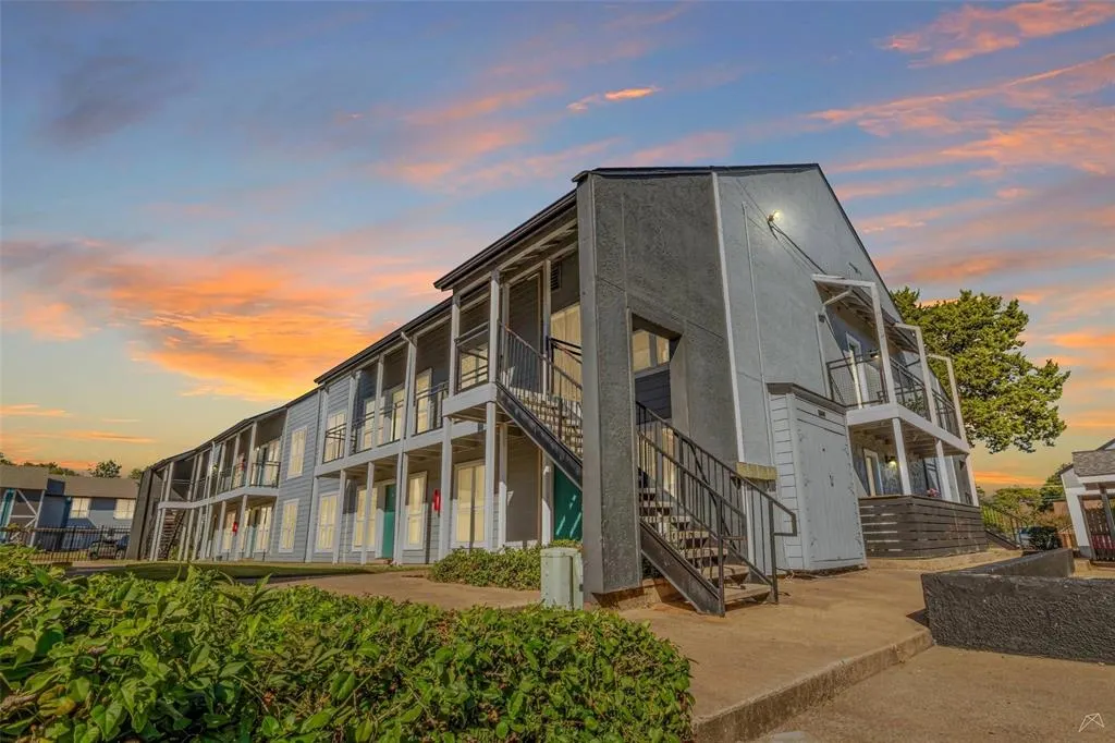 4302 Woodhollow Drive #254
