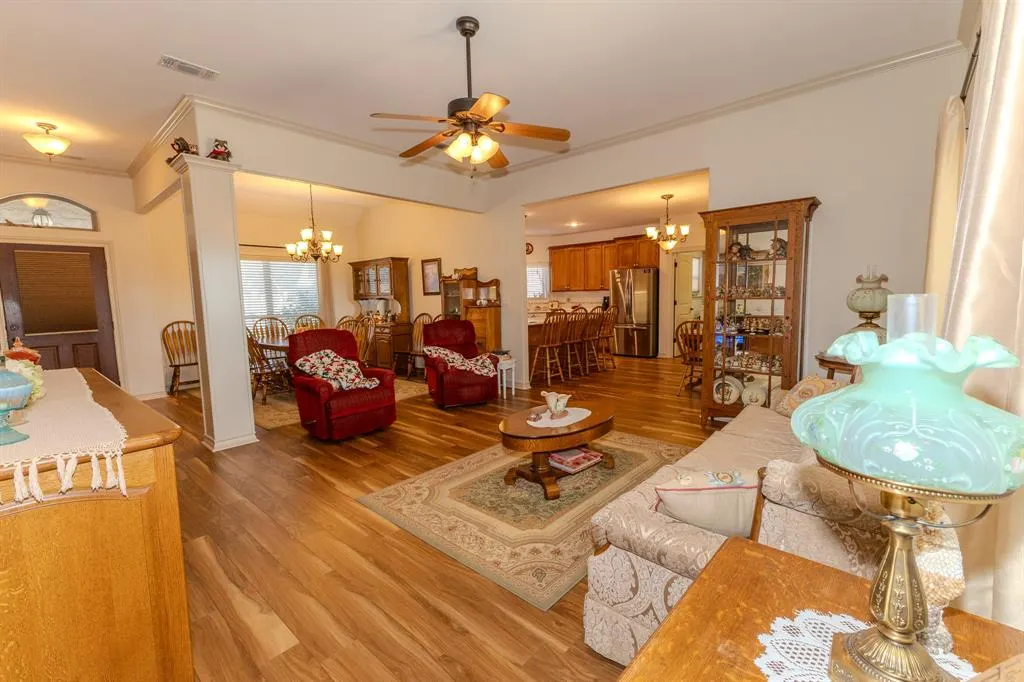 2301 Ians Court